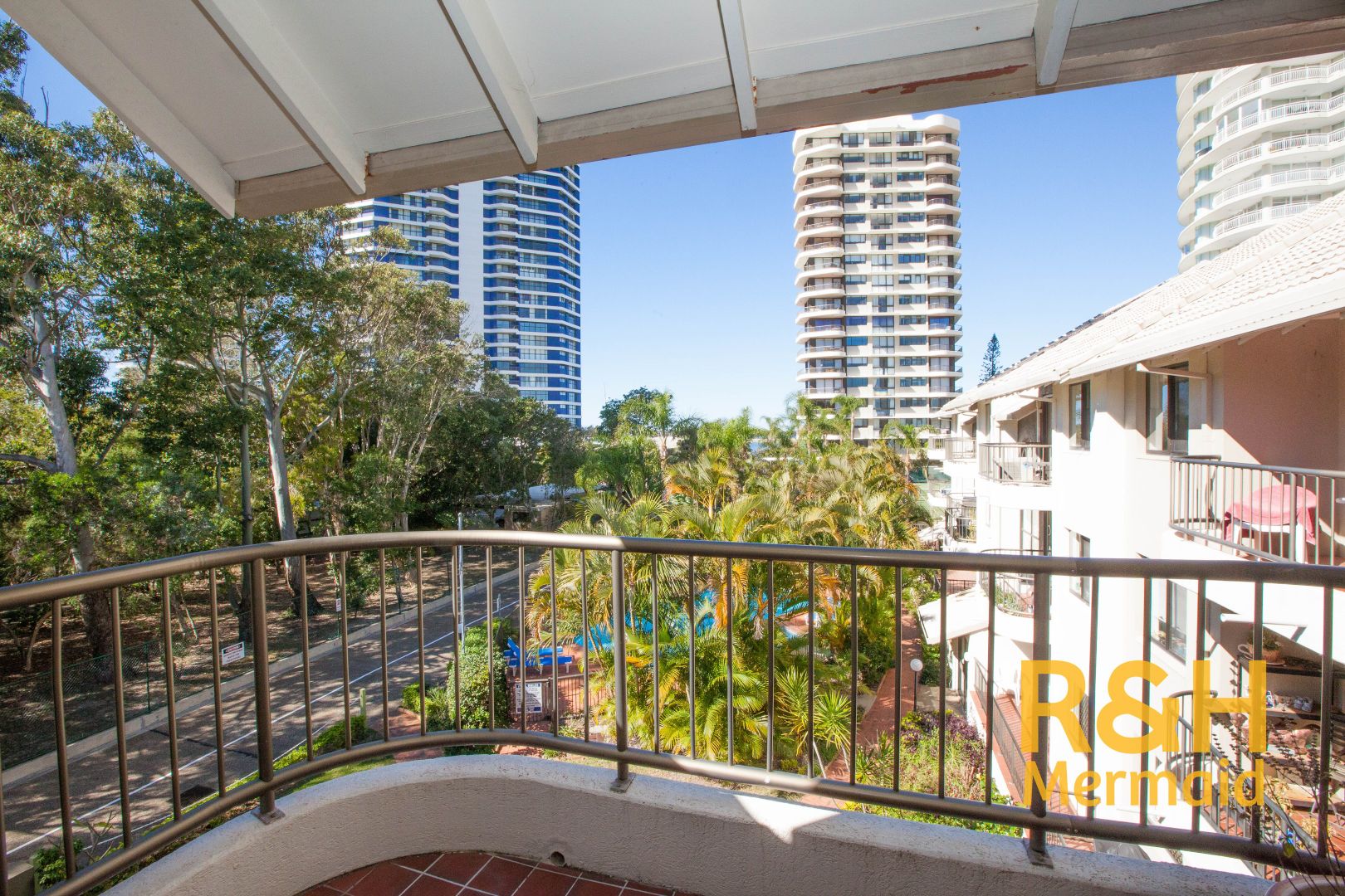 18/9 BAYVIEW STREET, Runaway Bay QLD 4216, Image 2