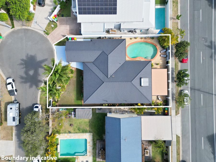 17 Constance Avenue, Mermaid Waters QLD 4218, Image 0
