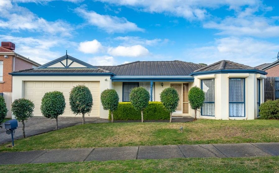 4 bedrooms House in 27 Holly Green Close ROWVILLE VIC, 3178