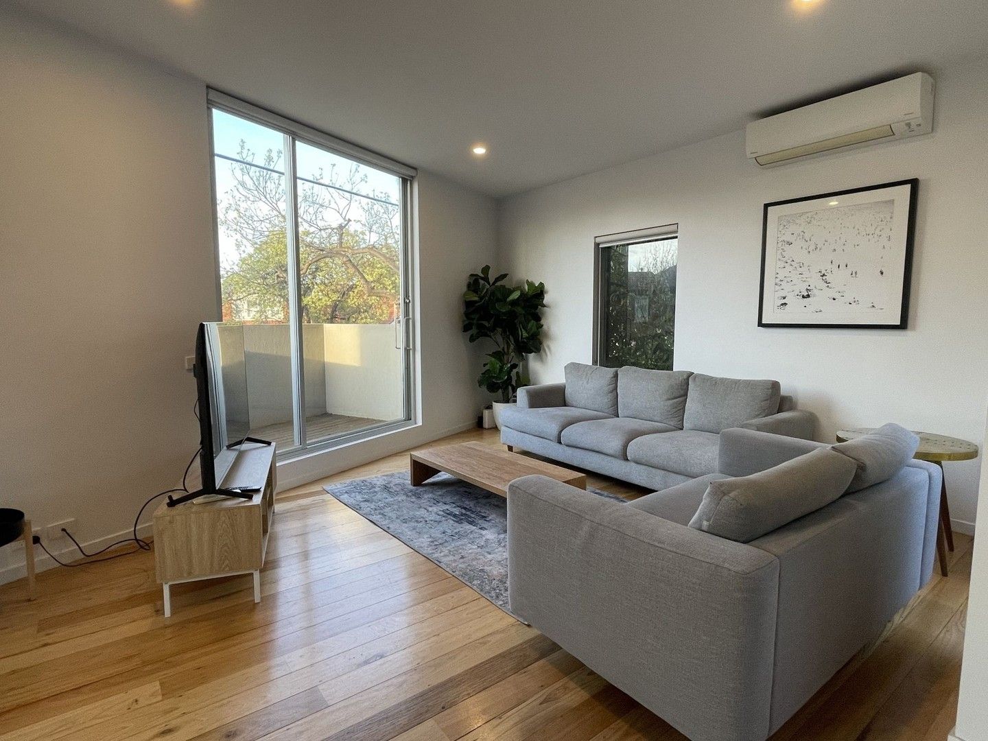 2 bedrooms Townhouse in 54 Dickens Street ELWOOD VIC, 3184