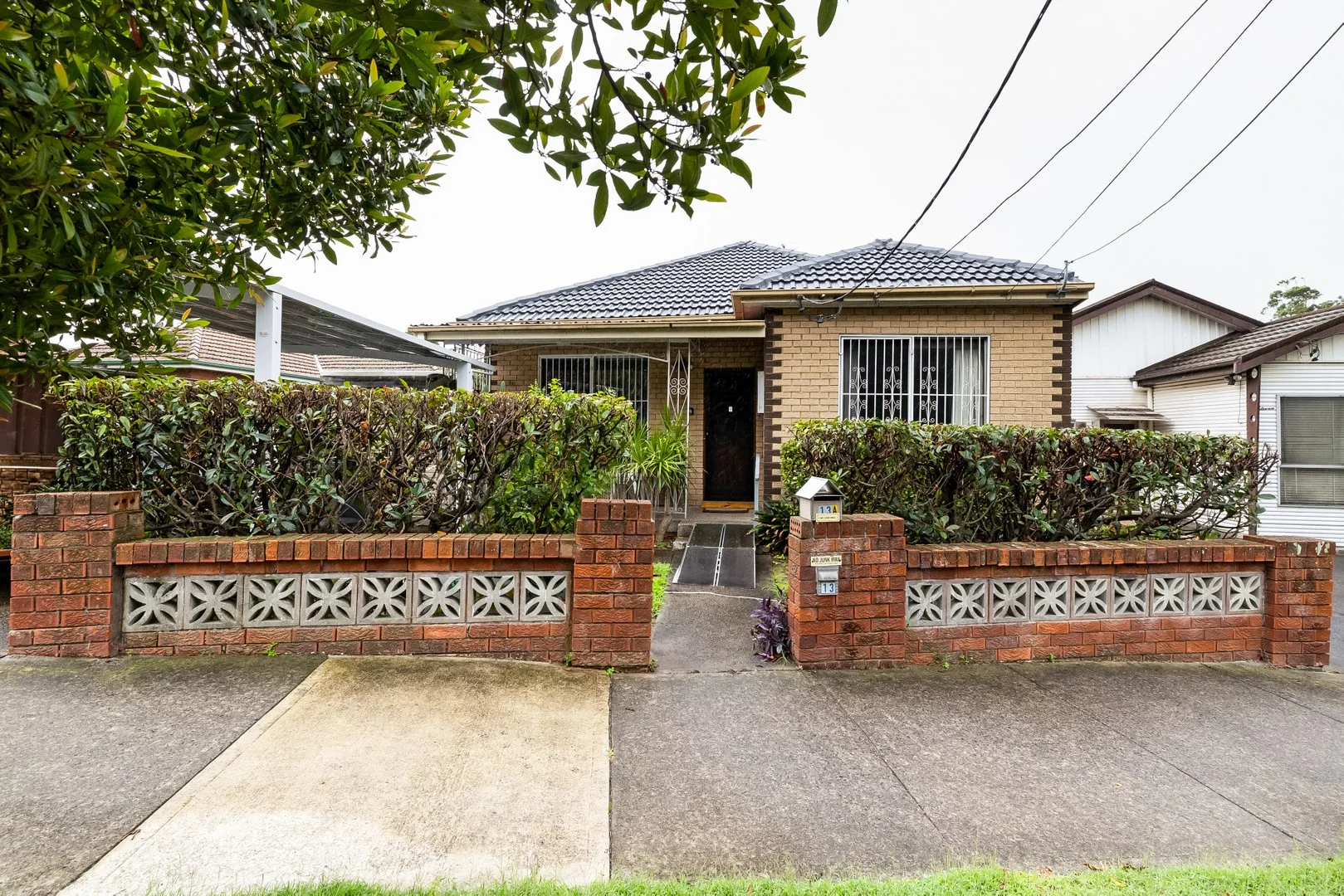 13 Undercliffe Road, Earlwood NSW 2206