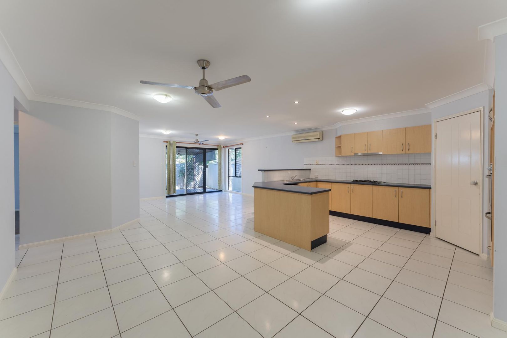 17 Hinchinbrook Cct, Forest Lake QLD 4078 House For Rent 580 Domain