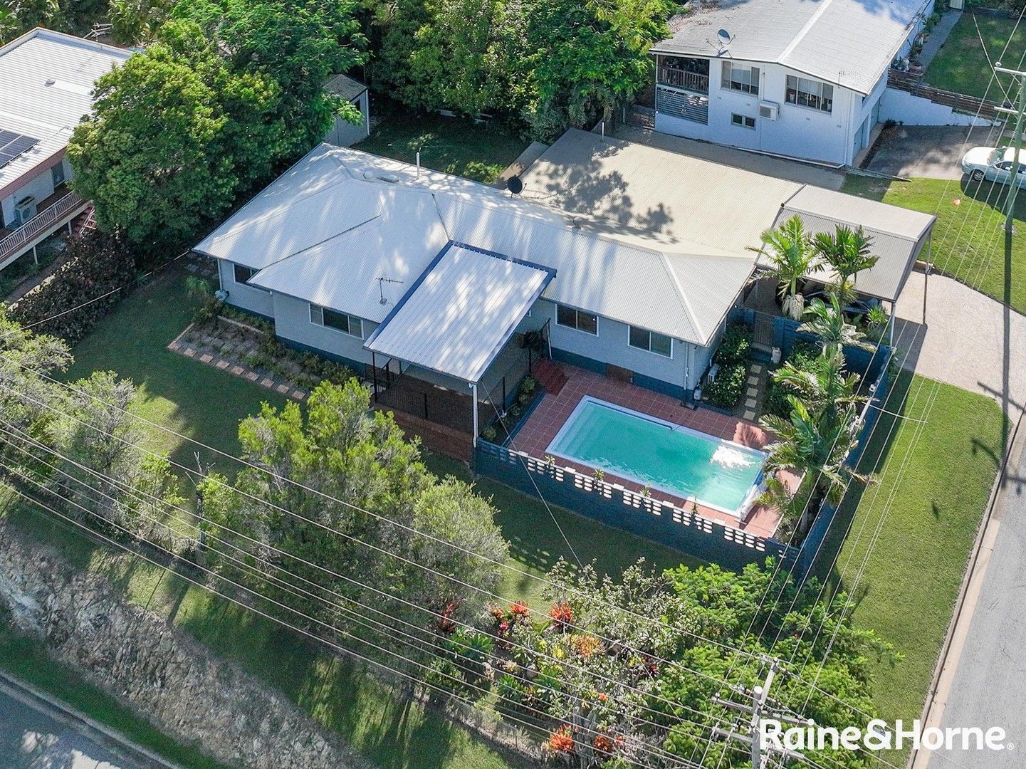 5 bedrooms House in 67 Ann Street SOUTH GLADSTONE QLD, 4680