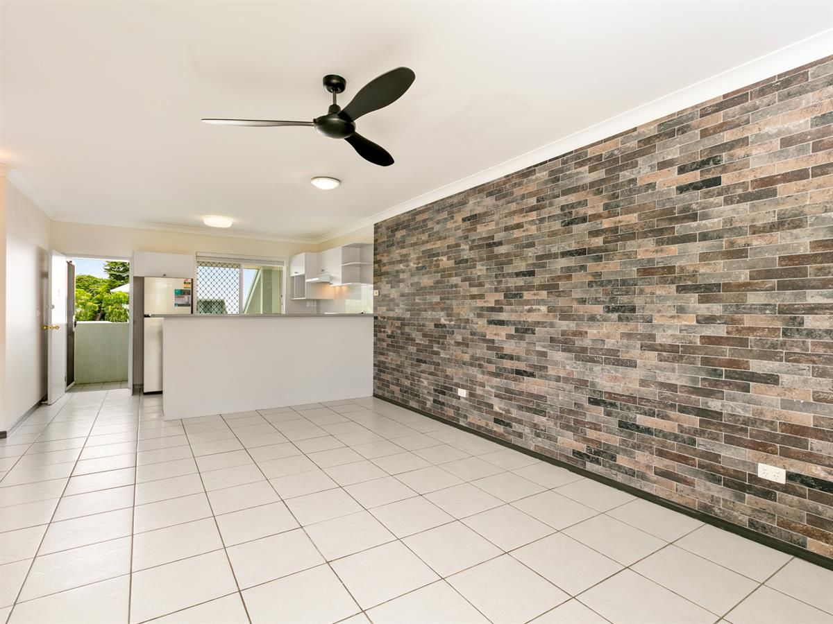 12/21-25 Givens Street, Westcourt QLD 4870, Image 2