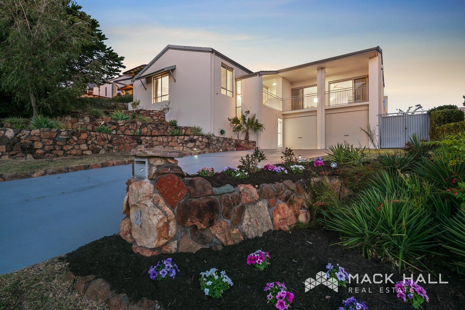 4 Yallambee Place, City Beach WA 6015, Image 0