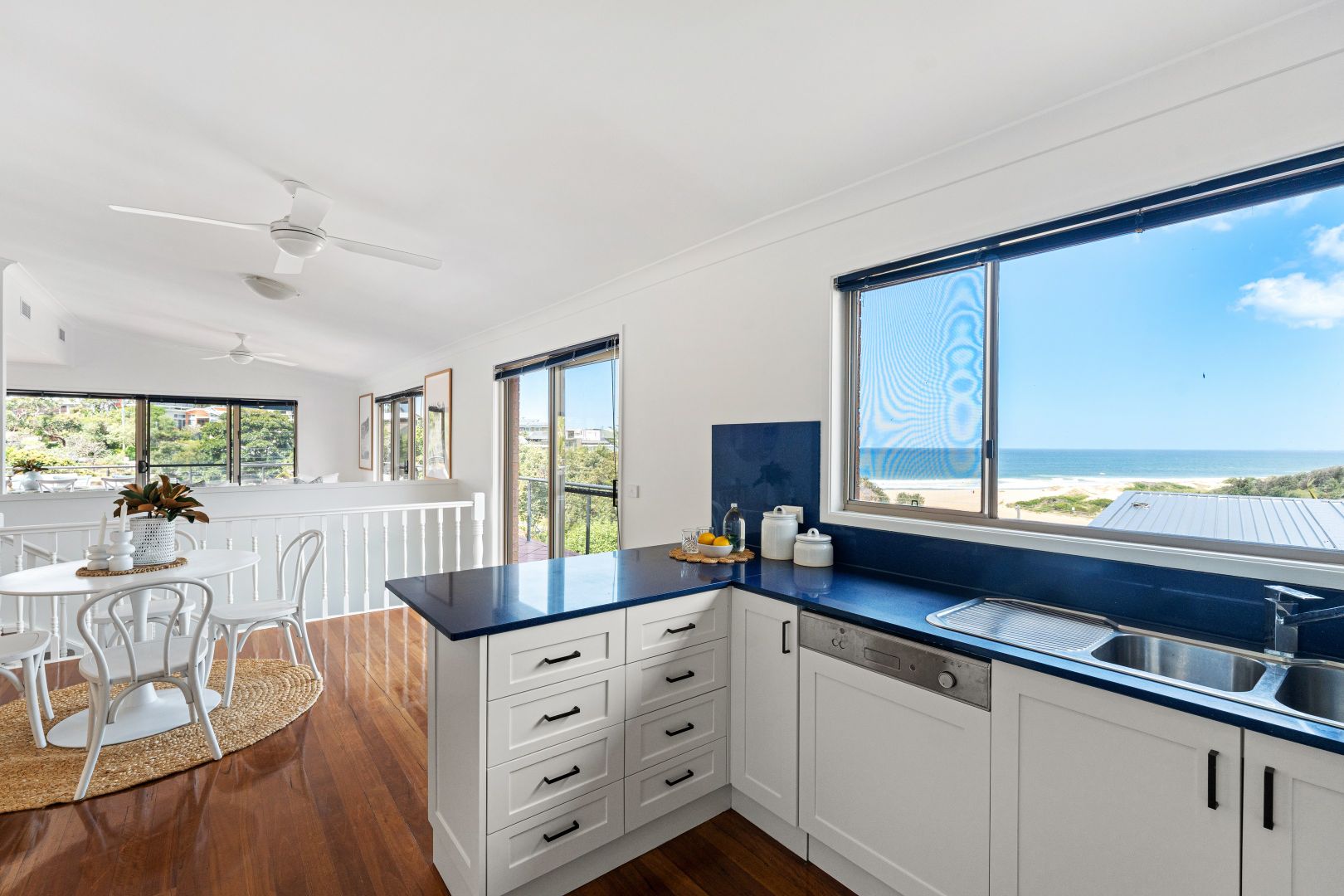 16 Seaview Crescent, Stanwell Park NSW 2508, Image 2