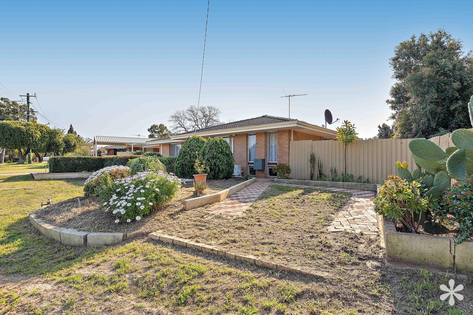 42 Ravenhill Road, Thornlie WA 6108, Image 0