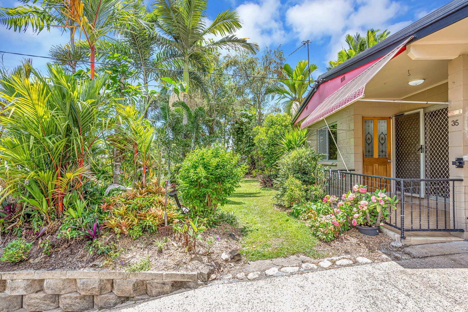 3 bedrooms House in 35 Park Street BAYVIEW HEIGHTS QLD, 4868