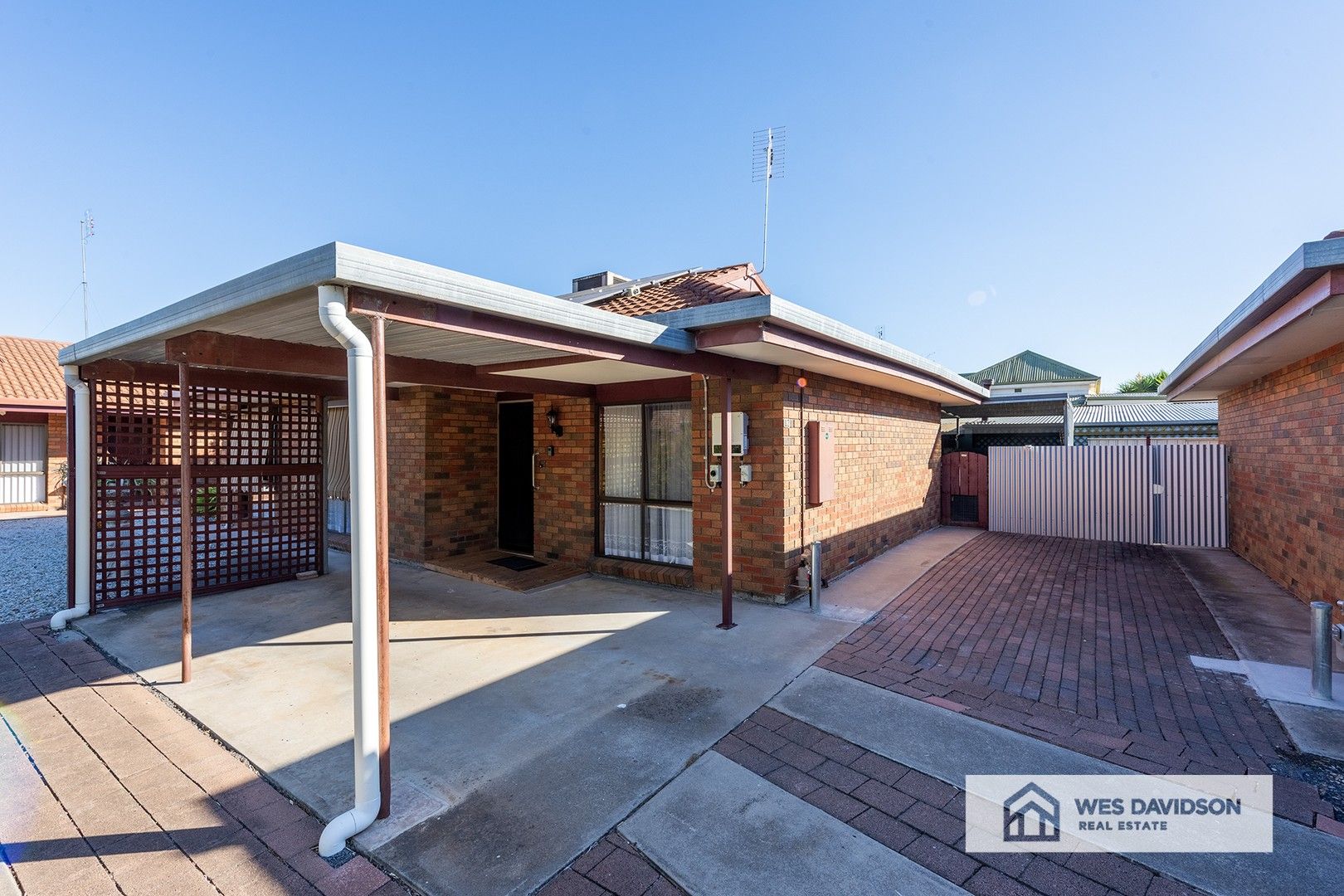 2/4 Searle Street, Horsham VIC 3400, Image 0