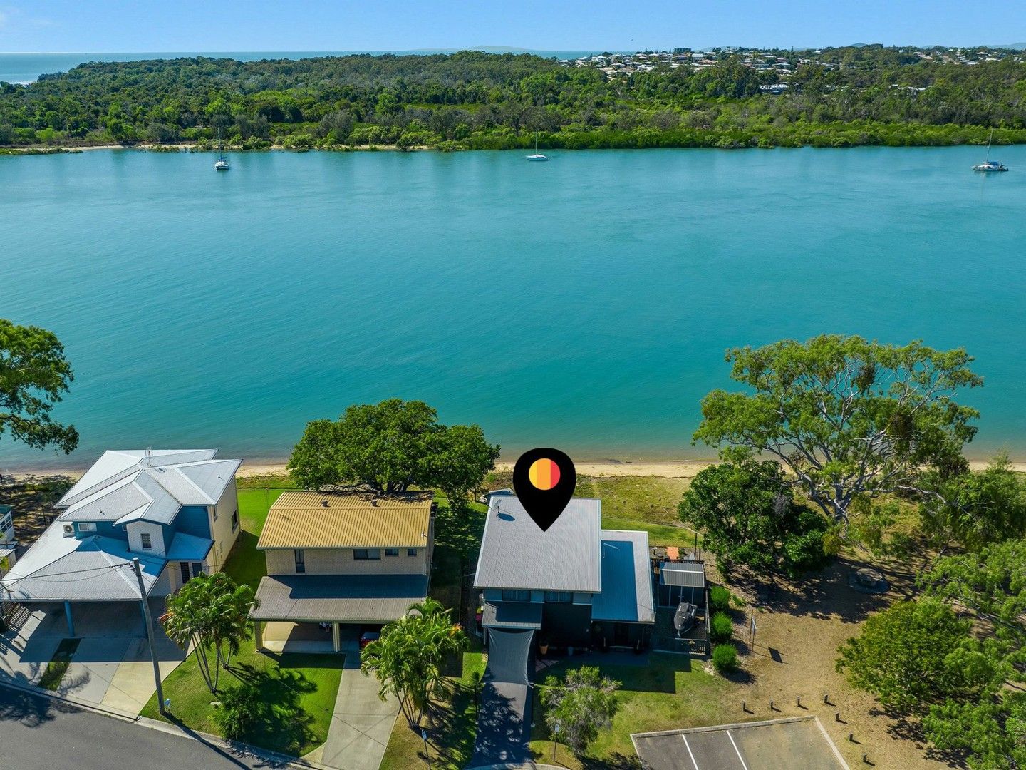 2 Island Esplanade, Boyne Island QLD 4680, Image 1