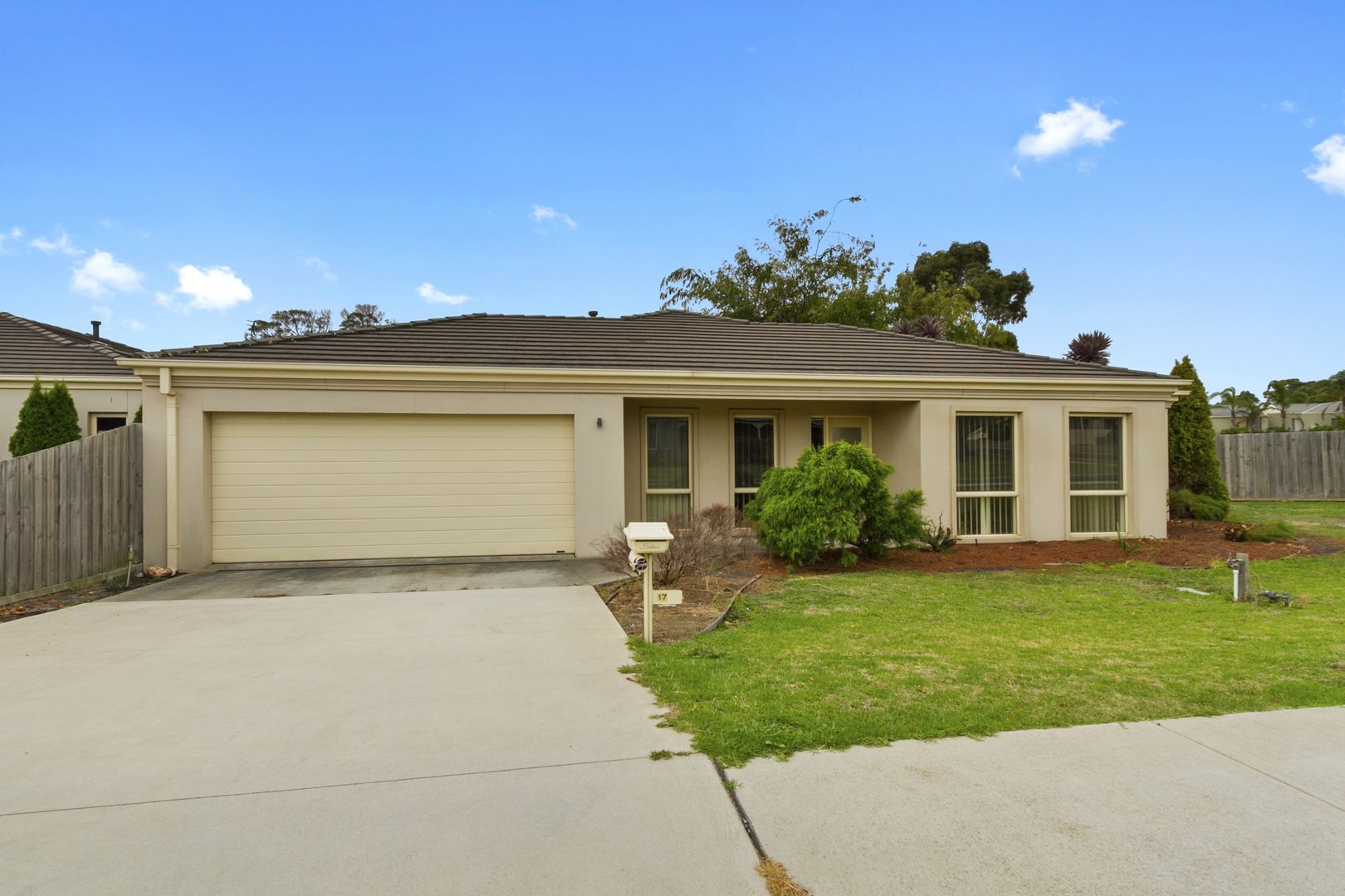 17 Milburn Court, Traralgon East Property History & Address Research