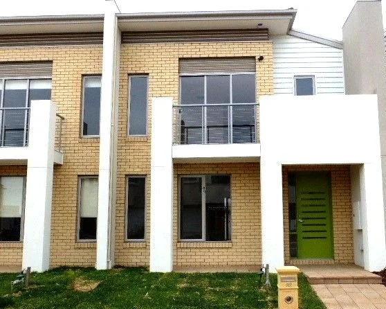 32 Broadbeach Circuit, Point Cook VIC 3030