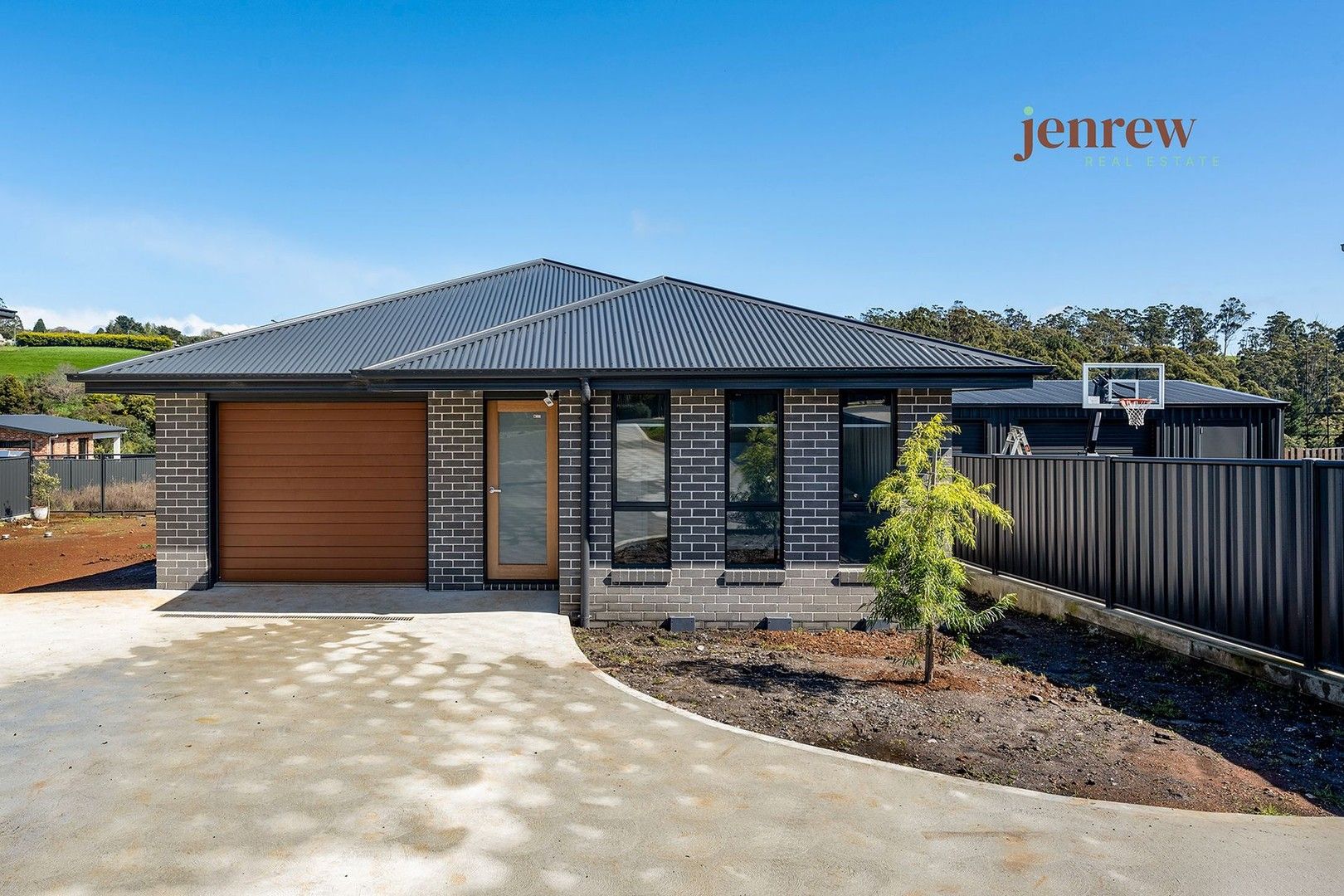 2 bedrooms Apartment / Unit / Flat in 2/35 Janet Drive PARK GROVE TAS, 7320