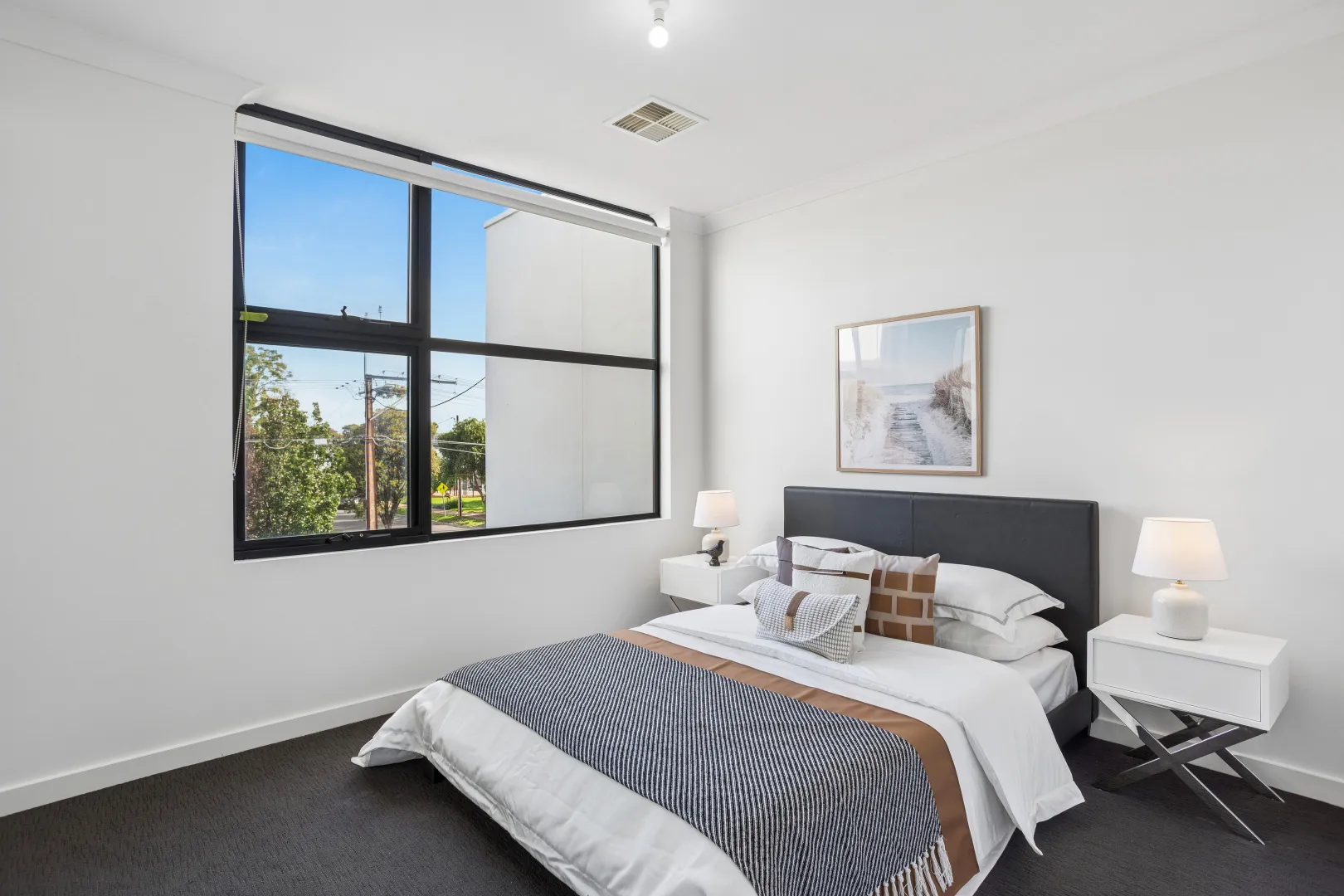 Modern Elegance Meets Ultimate Convenience in the Heart of Campbelltown! - View 2