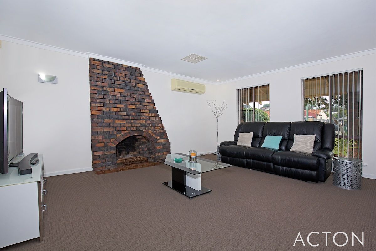 120 Mclarty Road, Halls Head WA 6210, Image 1