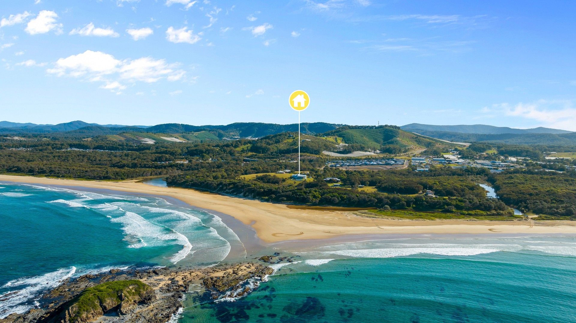 7 bedrooms House in 43A Hearnes Lake Road WOOLGOOLGA NSW, 2456