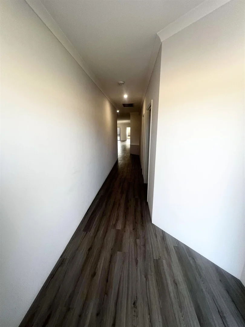 Additional image 11 of 11B Montsalvat Drive, Greenfields WA 6210