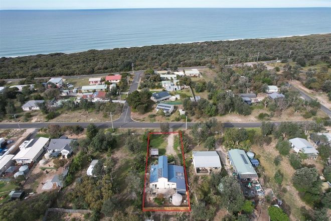Picture of 152 Seventh Avenue, PARADISE BEACH VIC 3851