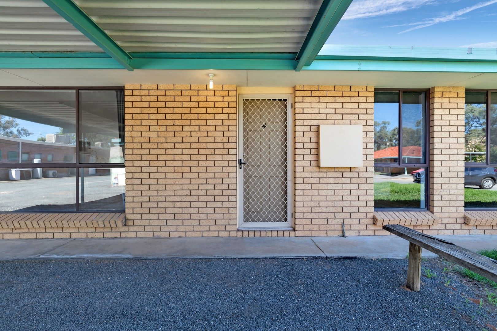 2 bedrooms House in 4/6-10 Hendy Road BURONGA NSW, 2739