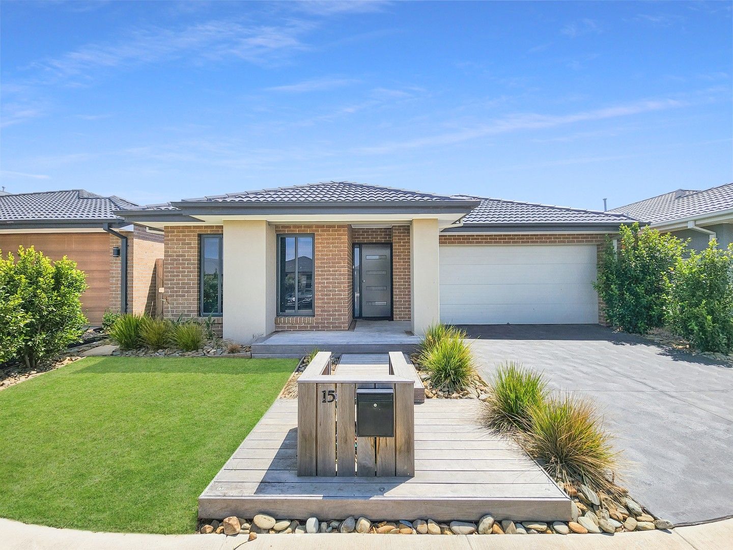 4 bedrooms House in 15 Fletcher Drive ARMSTRONG CREEK VIC, 3217