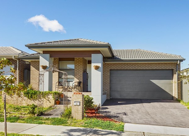 4 Treeview Place, Glenmore Park NSW 2745