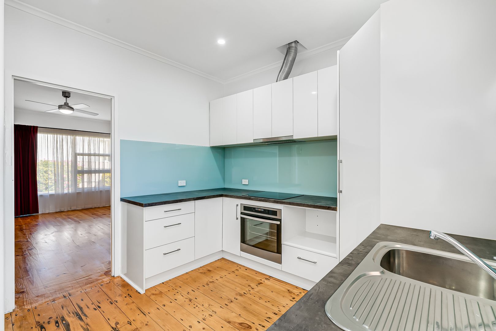 2/1 Gilbertson Road, Seacliff Park SA 5049, Image 1