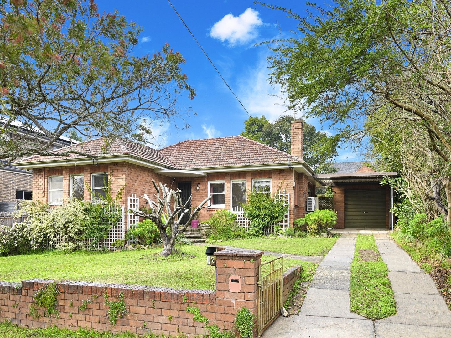 4 bedrooms House in 6 Tarragundi Road EPPING NSW, 2121