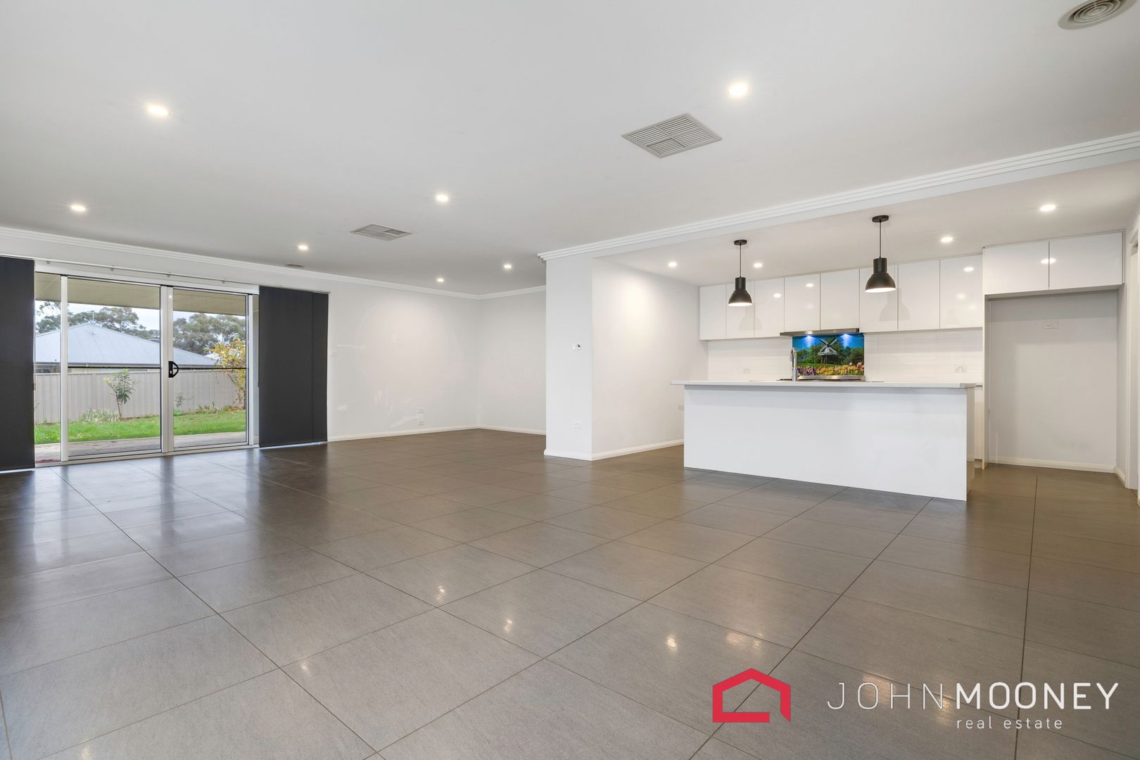 11 Mullagh Crescent, Boorooma NSW 2650, Image 2