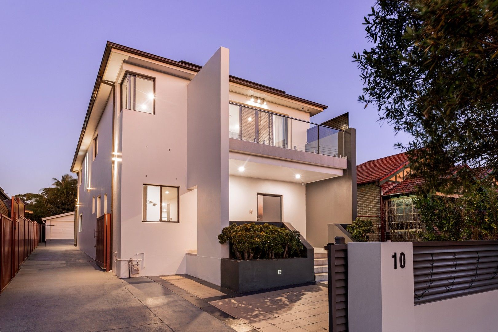 5 bedrooms House in 10 Lang Street CROYDON NSW, 2132