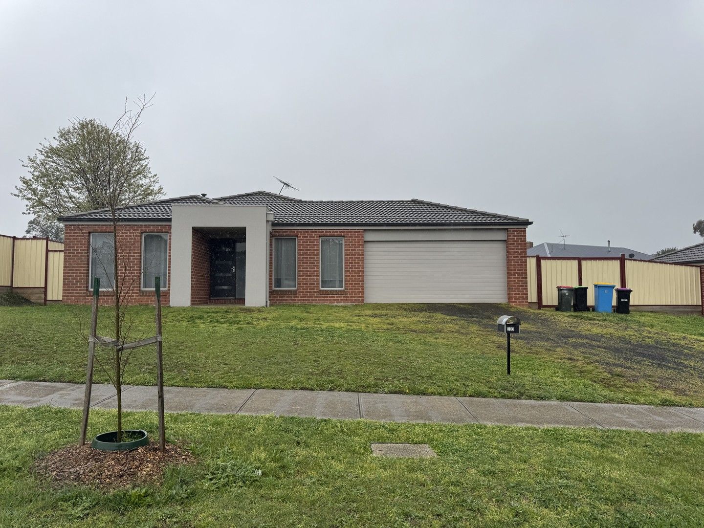 3 bedrooms House in 10 Lantern Court WALLAN VIC, 3756