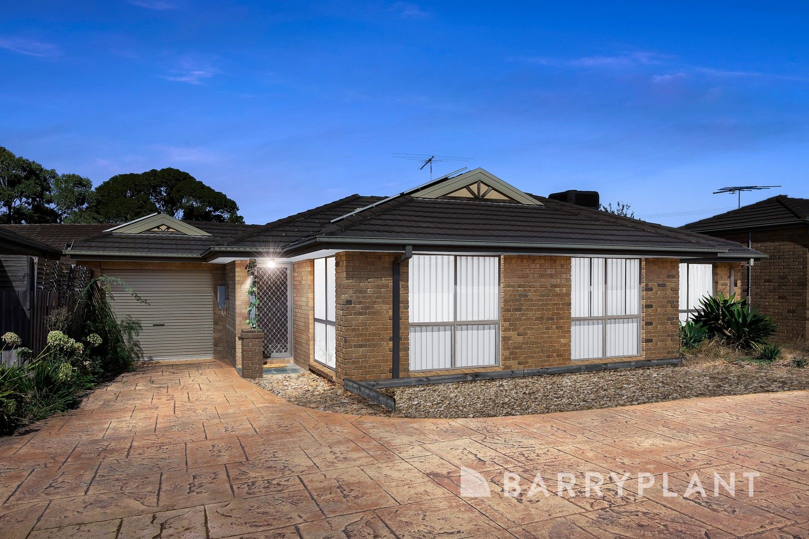 2/11-13 Perrett Avenue, St Albans VIC 3021, Image 0