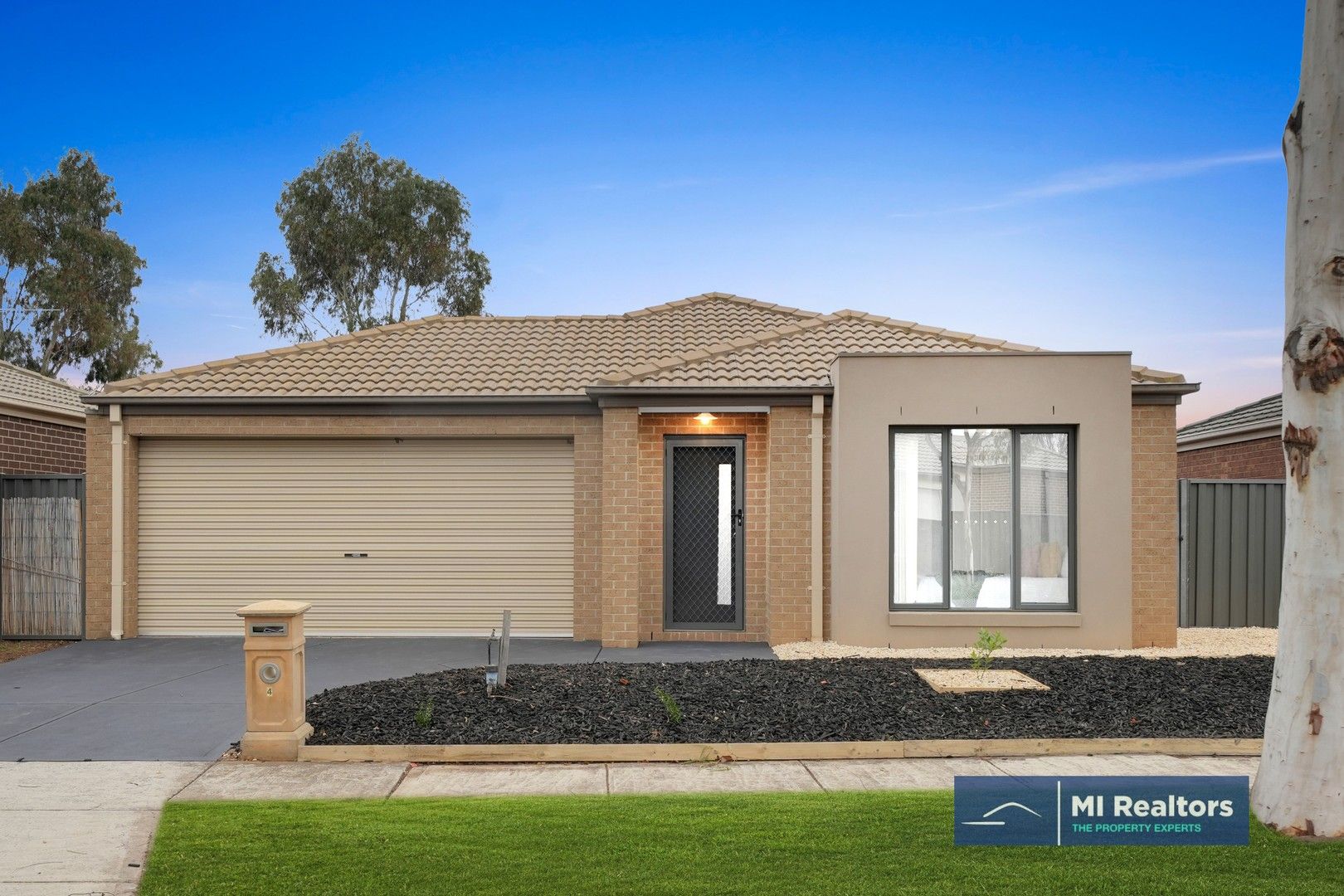 4 Circuit Drive, Truganina VIC 3029 Domain