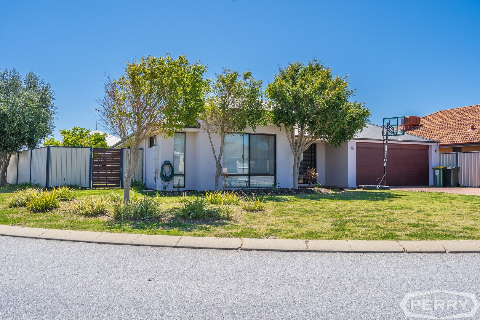 4 bedrooms House in 3 St Cloud Link MEADOW SPRINGS WA, 6210