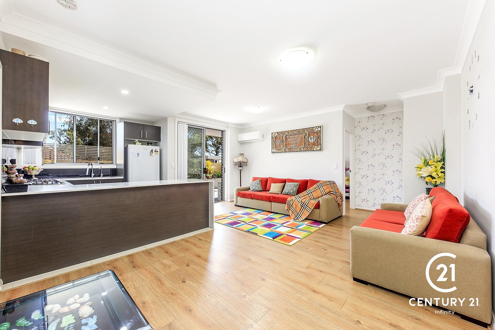 3 bedrooms Apartment / Unit / Flat in 6/8A Myrtle Street PROSPECT NSW, 2148