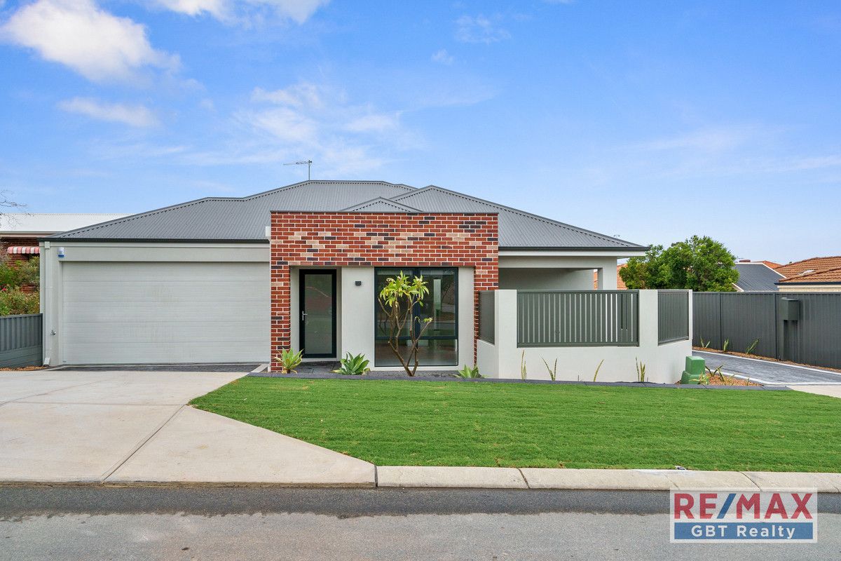 3 bedrooms Villa in 30a Narla Way NOLLAMARA WA, 6061