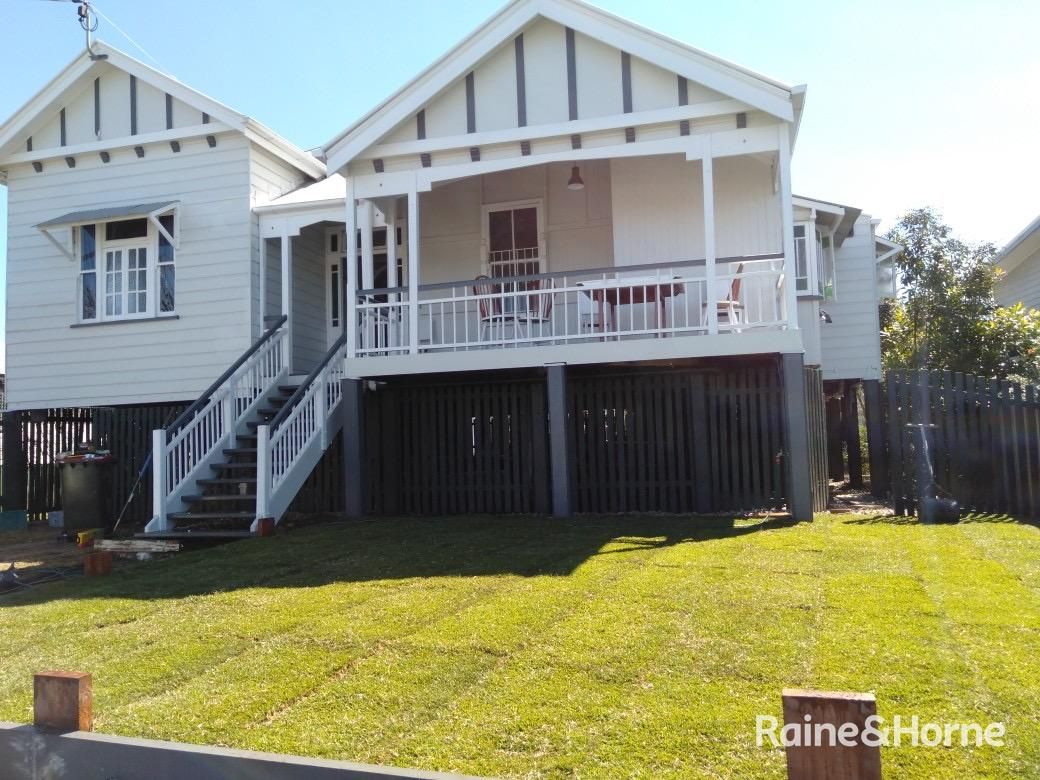 5 bedrooms House in 389 Moggill Road INDOOROOPILLY QLD, 4068