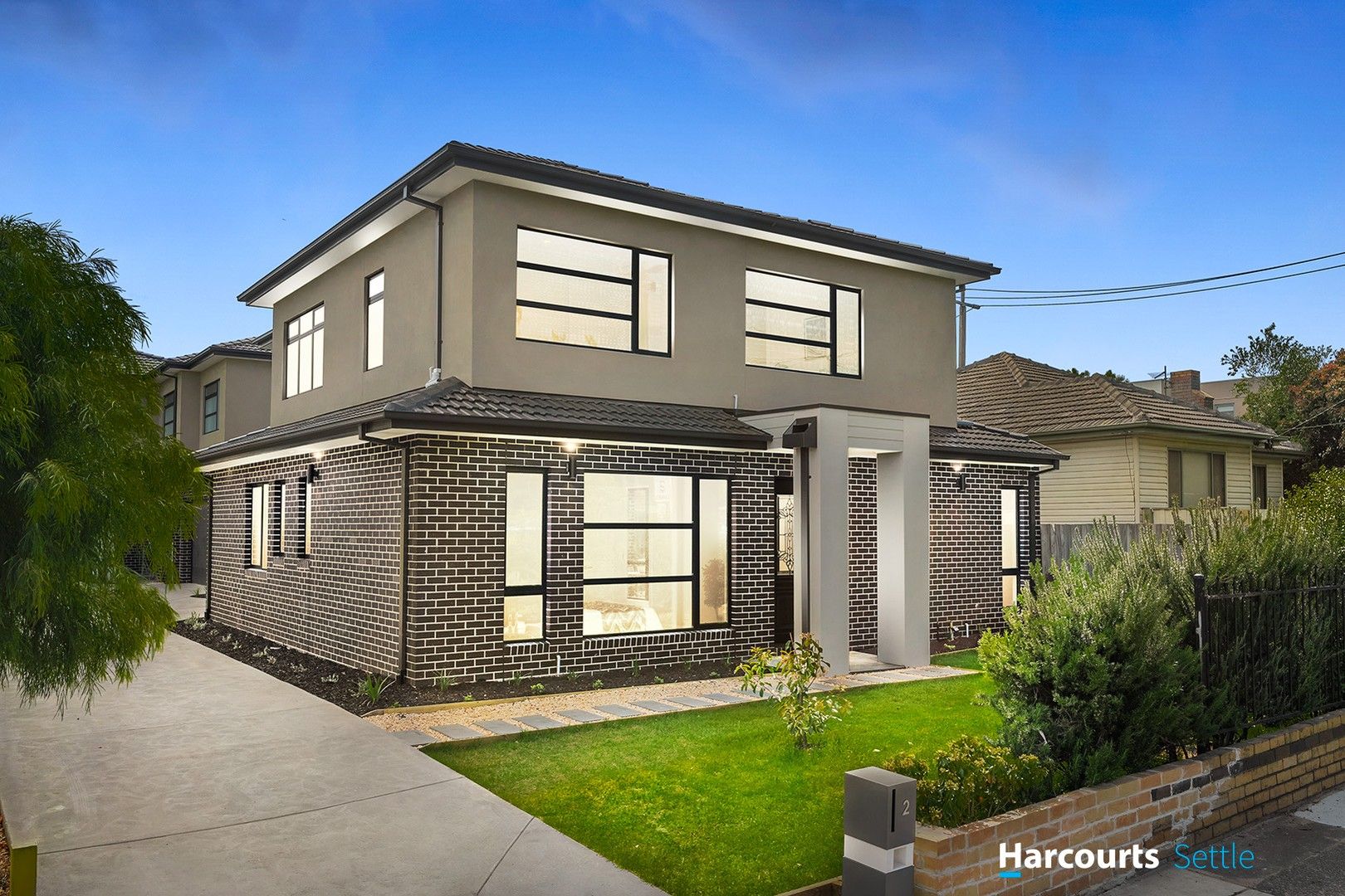 4 bedrooms Townhouse in 1/1255 North Road OAKLEIGH VIC, 3166