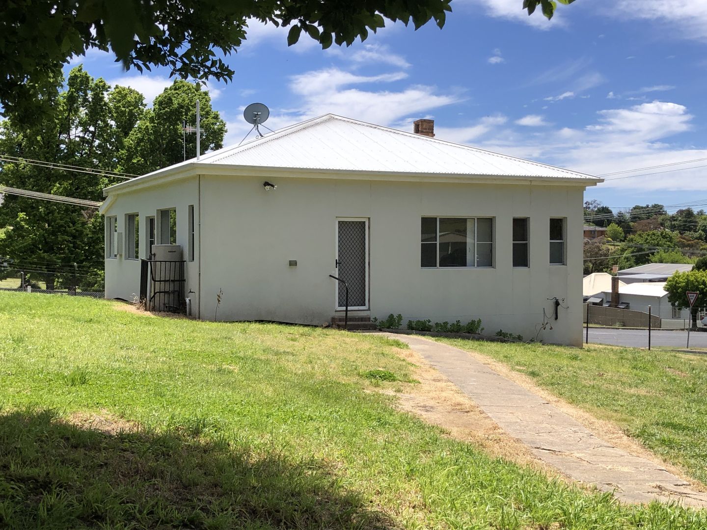 Walcha NSW 2354 2 beds house for Sale, 415,000 2018226500 Domain