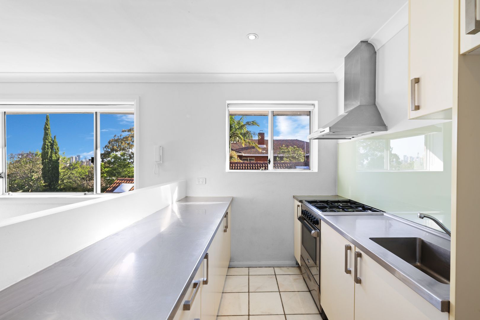 8/95 Shirley Road, Wollstonecraft NSW 2065, Image 2