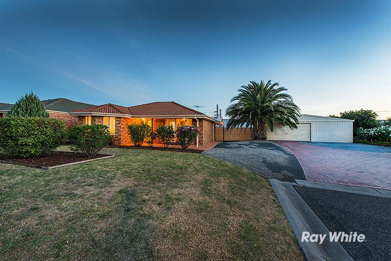 8 Beech Place, Hallam VIC 3803