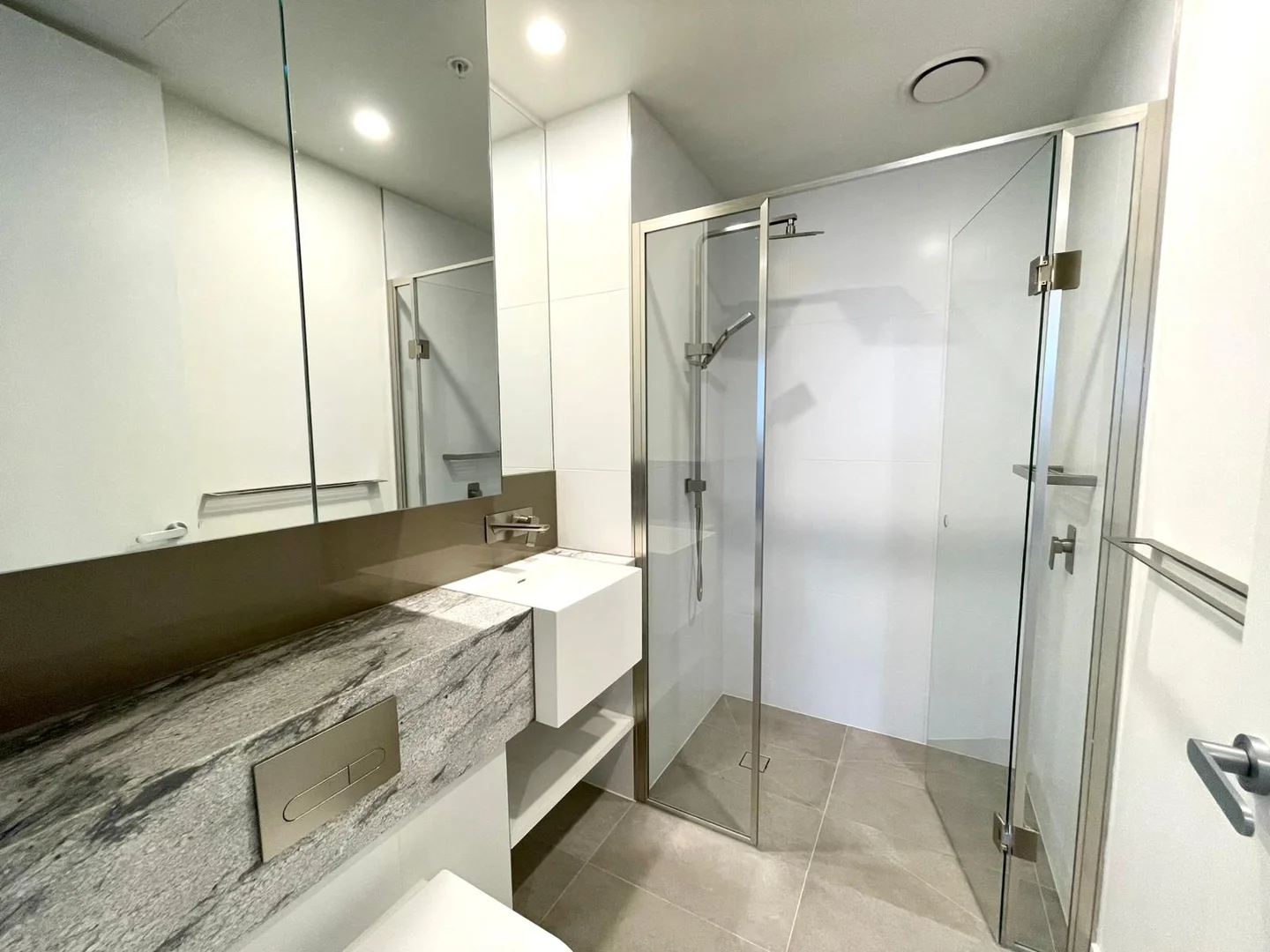 Additional image 6 of 4610/301 King Street, Melbourne VIC 3000