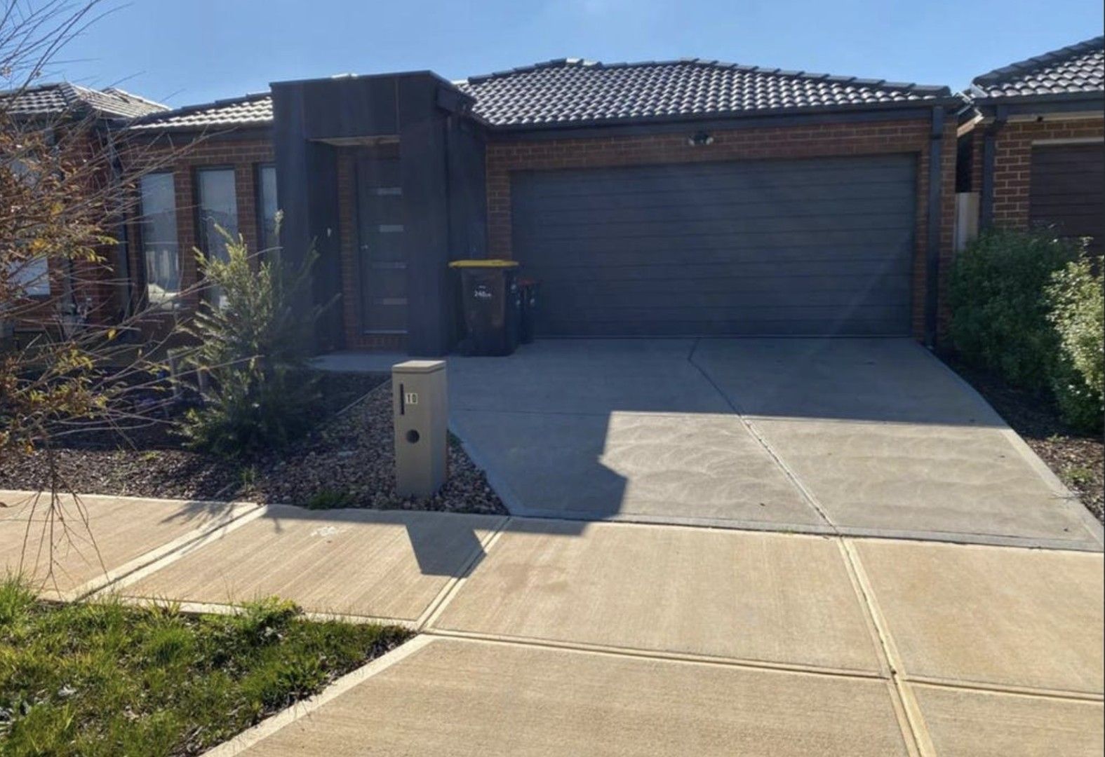 4 bedrooms House in 10 Fellows St WEIR VIEWS VIC, 3338