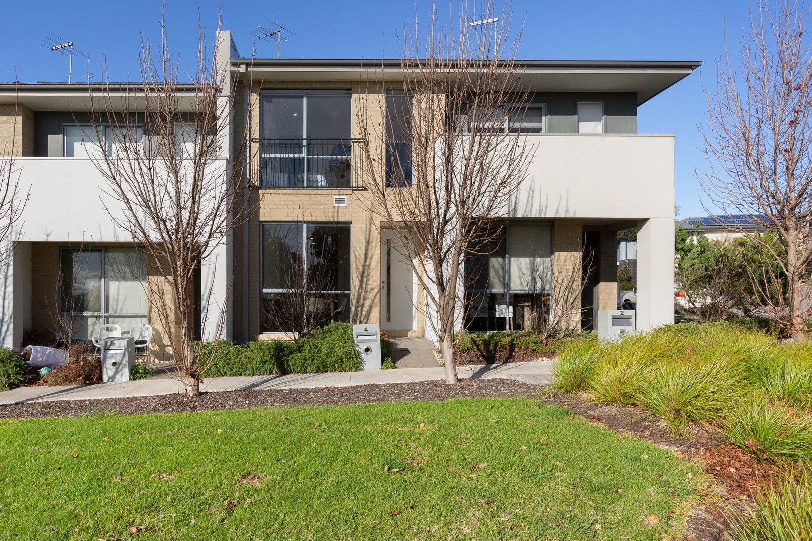 4 Ely Walk, Craigieburn VIC 3064, Image 0