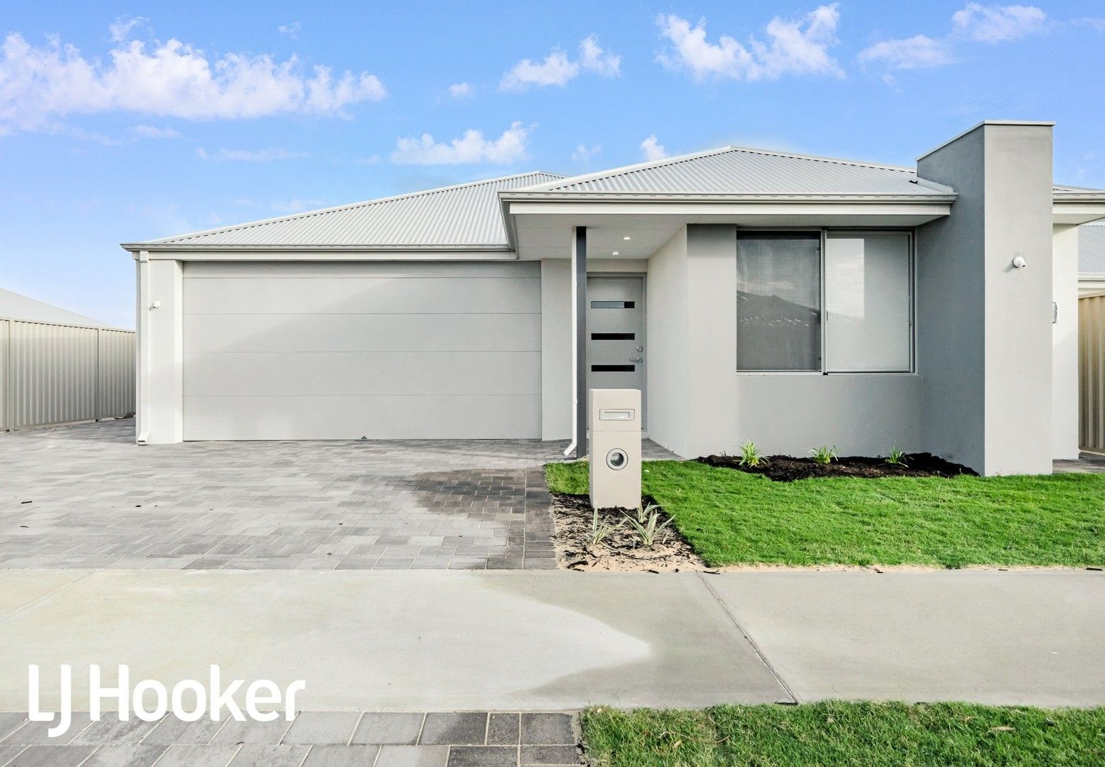 4 bedrooms House in 3 Elderflower Way ALKIMOS WA, 6038