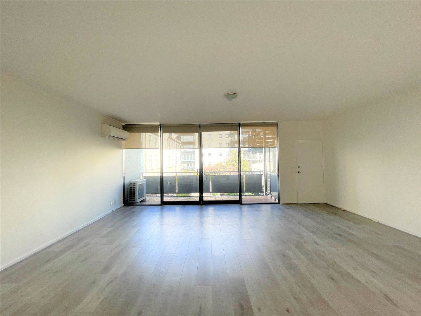 2 bedrooms Apartment / Unit / Flat in 18/100 Wells Street SOUTHBANK VIC, 3006