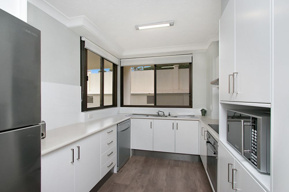 4 3 Eden Avenue Coolangatta Qld 4225 Apartment For Rent 477 523 Domain