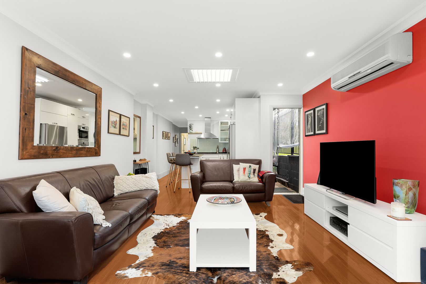 9 Lipsom Avenue, Bondi Junction NSW 2022, Image 2