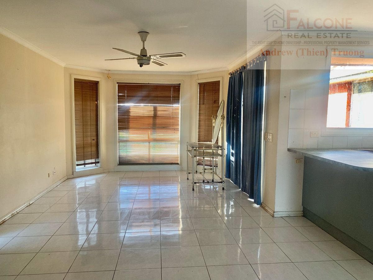 8 Maculata Close, St Albans VIC 3021 House For Rent Domain