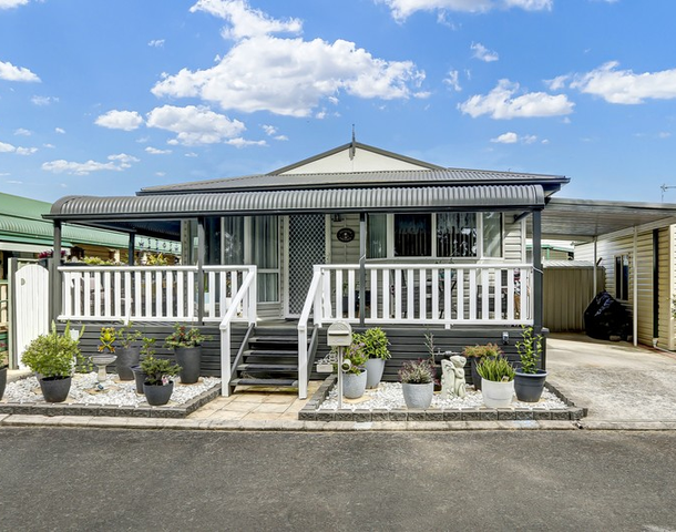 127 Lakeline Drive, Kanahooka NSW 2530