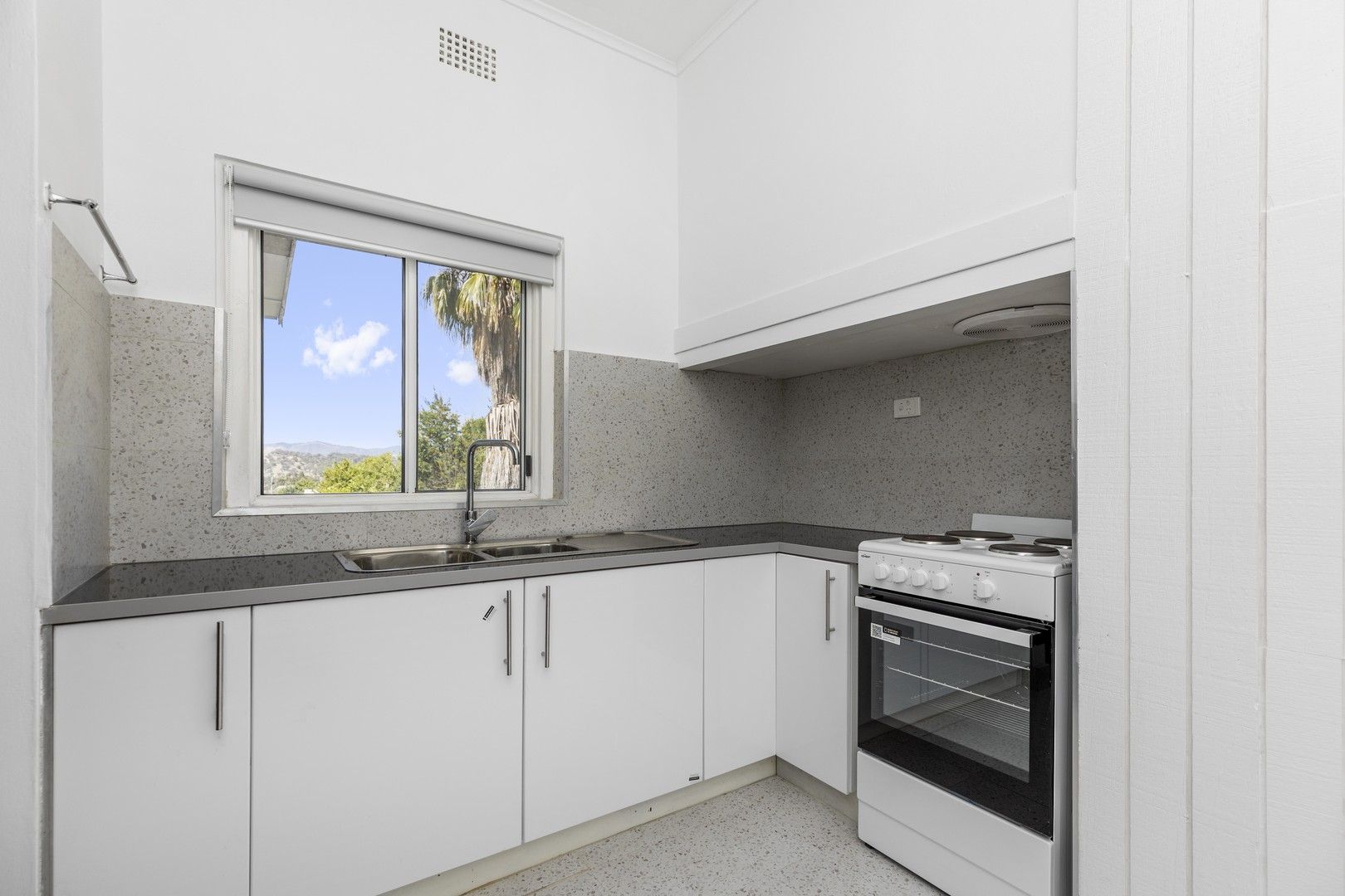 10 Kirk Avenue, Tumut NSW 2720 House For Rent 400 Domain